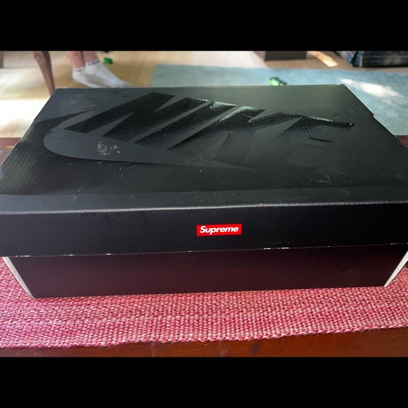 Nike | supreme x Air Force 1 Low’ | Box logo - white | size M8.5 | Brand new!! - Picture 13 of 13